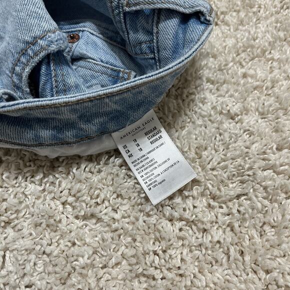 American Eagle Versatile Trendy Light Wash Distressed High Rise Ankle Mom Jeans - Picture 7 of 7